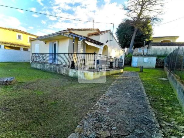 A louer MAISON  4 PIECES 76 M2  BAGNOLS SUR CEZE