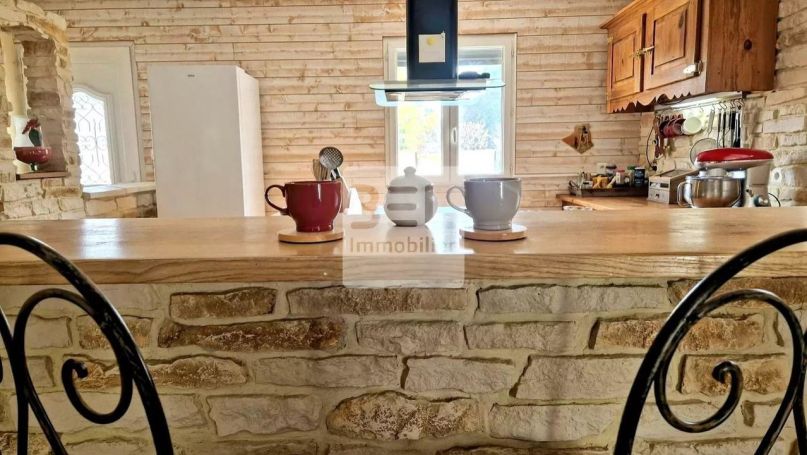 A louer MAISON  4 PIECES 98 M2  BAGNOLS SUR CEZE