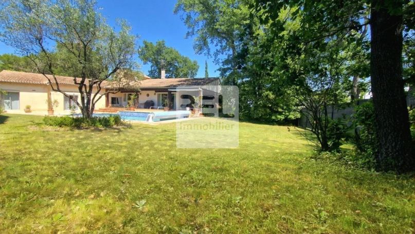 A louer MAISON  D'ARCHITECTE BORD DE MER UZES