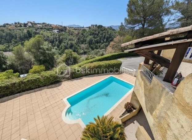 A louer MAISON  5 PIECES 175 M2  LA GAUDE