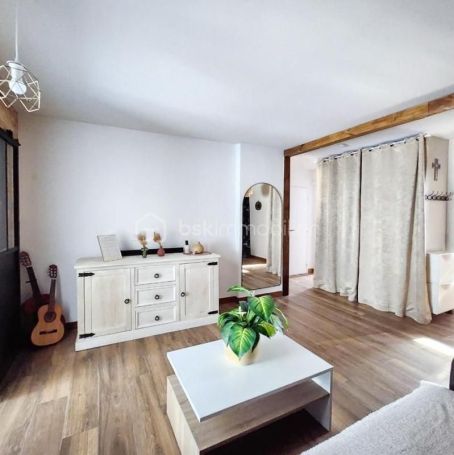 A louer APPARTEMENT T4 69 M2 BORD DE MER NICE