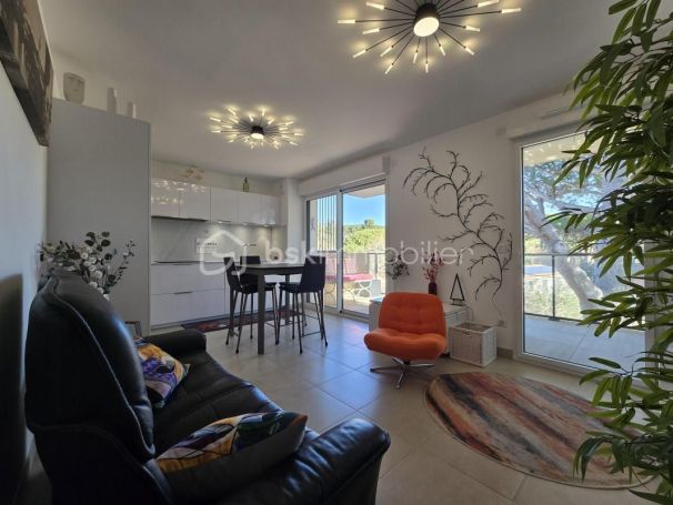 A louer APPARTEMENT DE PRESTIGE NEUF T2 41 M2 BORD DE MER CARRY LE ROUET