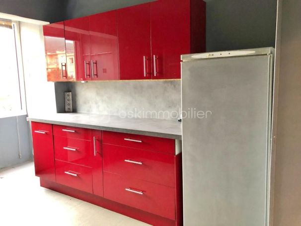 A louer APPARTEMENT T3 60 M2 TERRASSE  DRAGUIGNAN