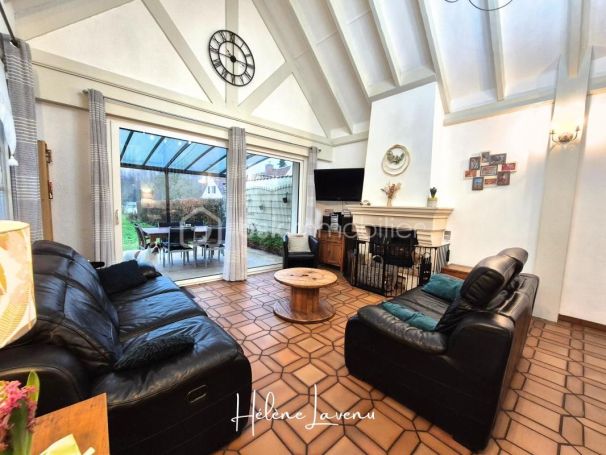 A louer LONGèRE  6 PIECES 139 M2  CONDETTE