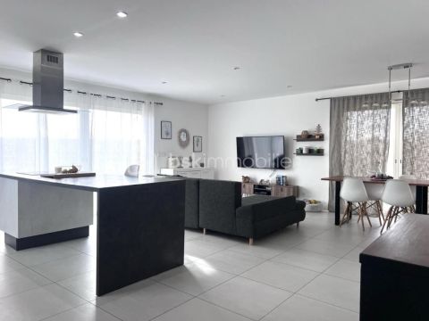 A louer MAISON  CONTEMPORAINE BORD DE MER LOUPIAN