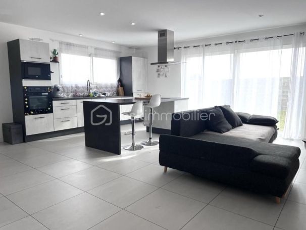 A louer MAISON  CONTEMPORAINE BORD DE MER LOUPIAN