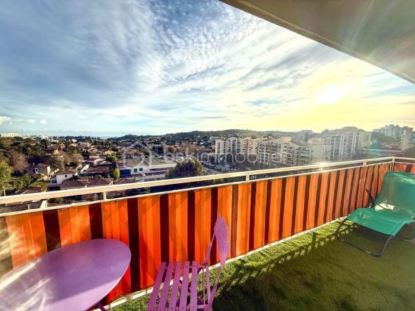 A louer APPARTEMENT NEUF T4 77 M2 TERRASSE VUE MER LE CANNET