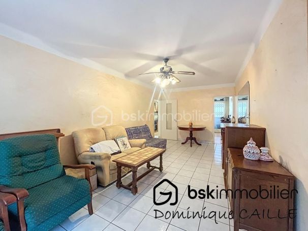 A louer APPARTEMENT T4 78 M2 BORD DE MER SETE