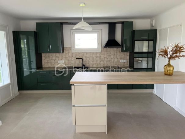 A louer MAISON  6 PIECES 164 M2 BORD DE MER PORNICHET