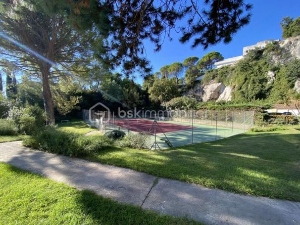 A louer APPARTEMENT T3 68 M2 TERRASSE  NIMES