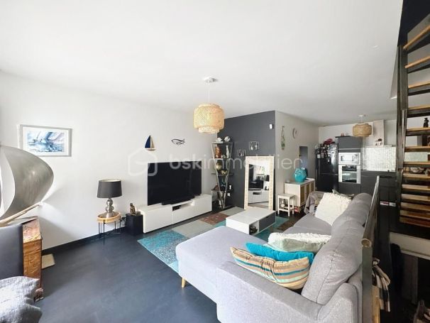 A louer MAISON  CONTEMPORAINE  GRANS