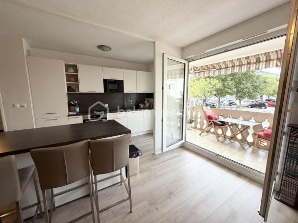 A louer APPARTEMENT NEUF T2 52 M2 TERRASSE BORD DE MER HYERES