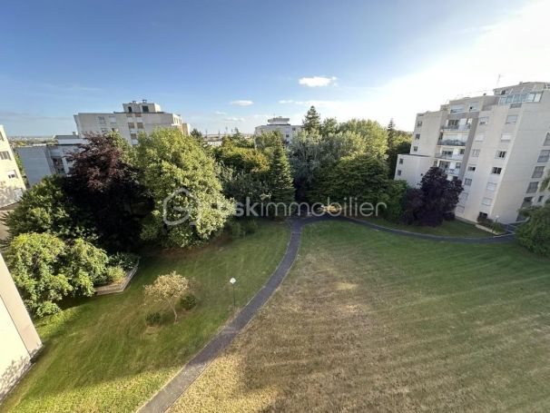 A louer APPARTEMENT T3 67 M2  CAEN