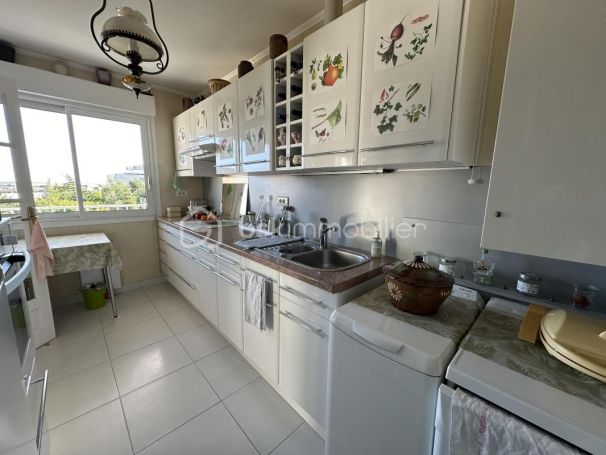 A louer APPARTEMENT T3 67 M2  CAEN