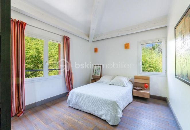 A louer MAISON  CONTEMPORAINE BORD DE MER VENCE