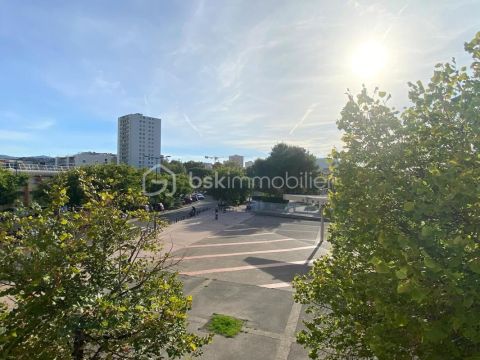 A louer APPARTEMENT T2 39 M2 TERRASSE BORD DE MER LA SEYNE SUR MER