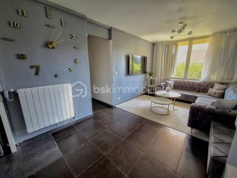 A louer APPARTEMENT T4 64 M2 BORD DE MER TOULON