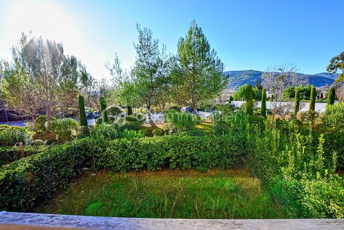 A louer APPARTEMENT DE PRESTIGE T3 63 M2 TERRASSE BORD DE MER CANNES