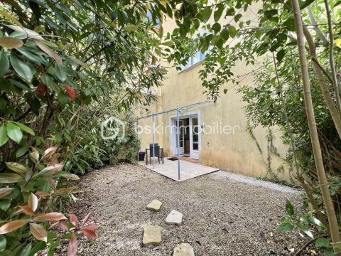 A louer STUDIO 22 M2 TERRASSE CALLIAN
