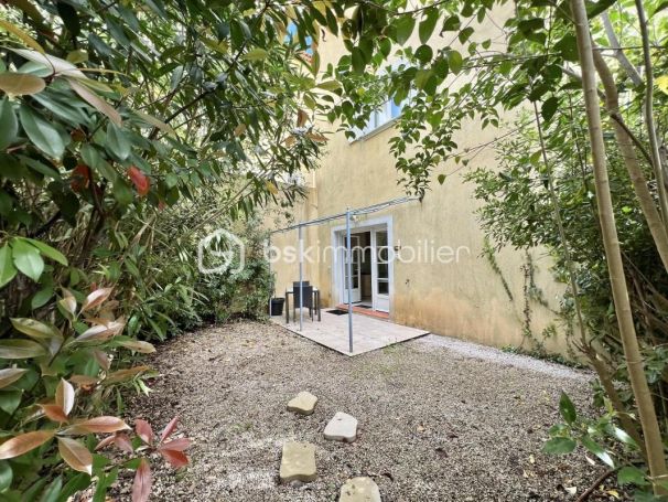 A louer STUDIO  22 M2 TERRASSE  CALLIAN