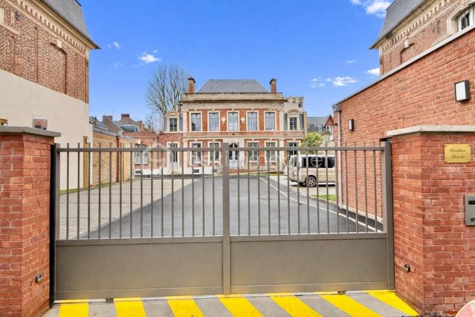 A louer APPARTEMENT T3 77 M2  AMIENS