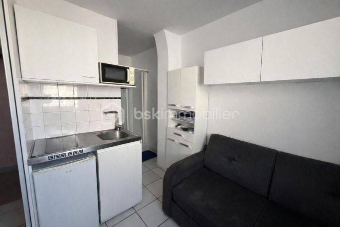 A vendre STUDIO  11 M2 PIEDS DANS L'EAU LE HAVRE