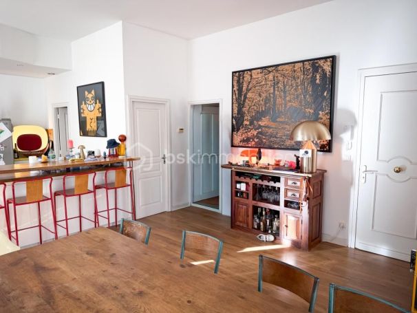 A louer APPARTEMENT T5 131 M2 BORD DE MER SETE