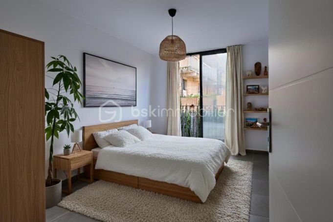 A louer APPARTEMENT NEUF T3 62 M2 TERRASSE BORD DE MER BORMES LES MIMOSAS