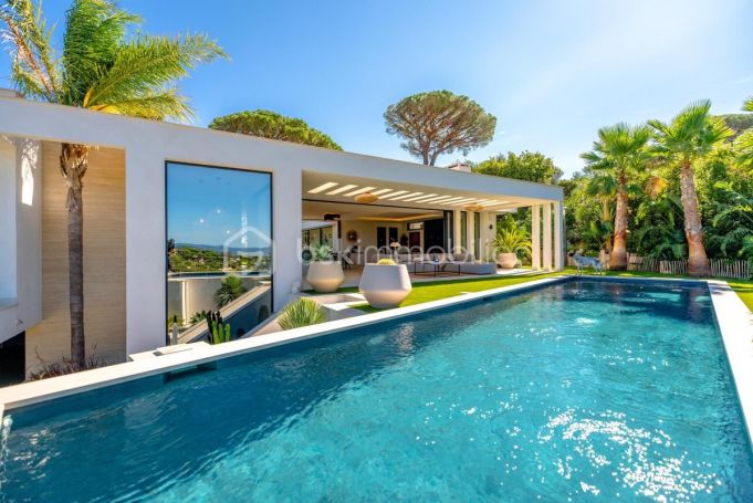 A vendre MAISON  9 PIECES 395 M2 VUE MER SAINTE MAXIME