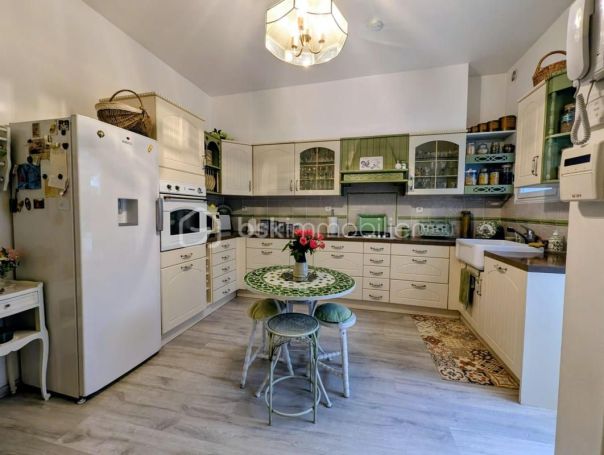 A louer MAISON  DE MAîTRE  PAULHAN