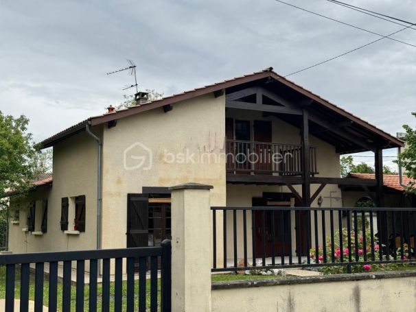 A louer MAISON  DE MAîTRE  PESSAC