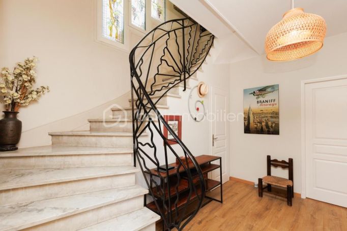 A louer MAISON  CONTEMPORAINE BORD DE MER JUAN LES PINS