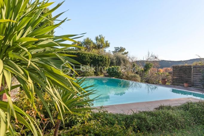 A louer MAISON  6 PIECES 180 M2 BORD DE MER VILLENEUVE LOUBET