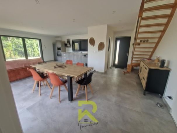 A vendre MAISON  4 PIECES 95 M2  POMEROLS