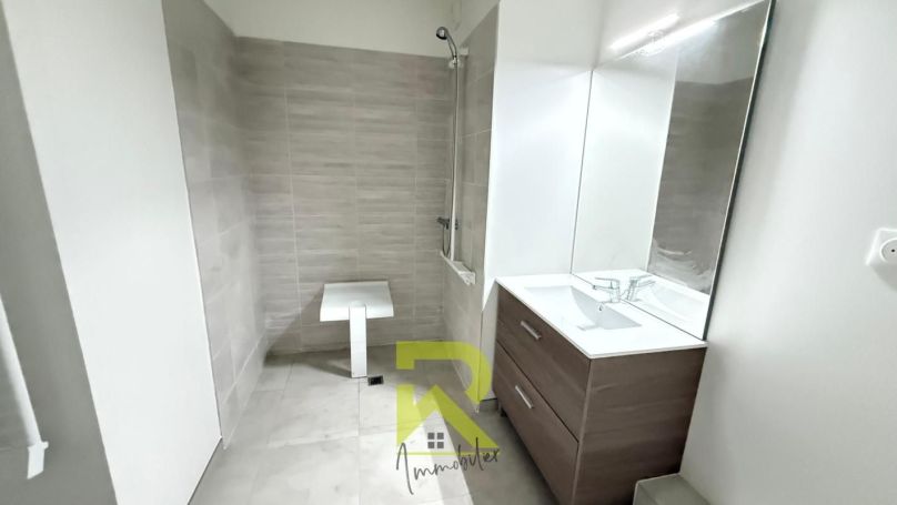 A vendre APPARTEMENT  58 M2 TERRASSE BORD DE MER AGDE