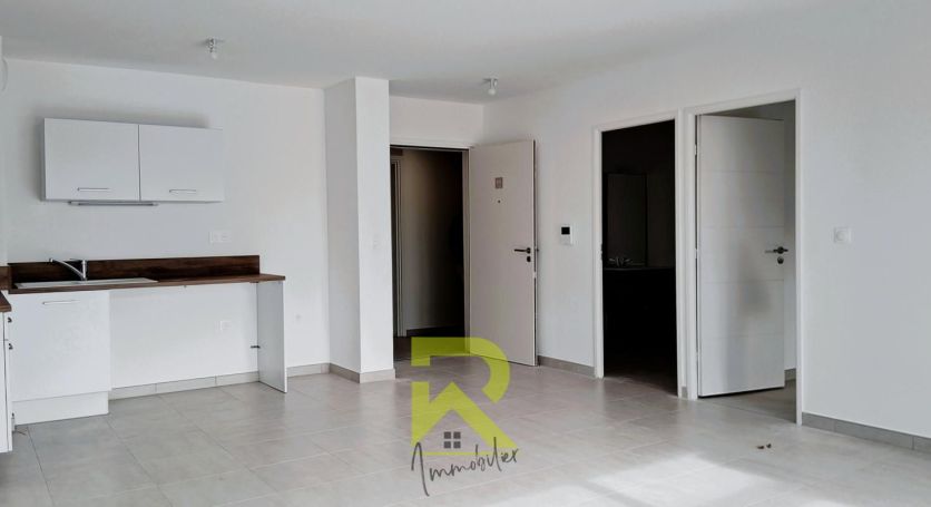 A vendre APPARTEMENT  58 M2 TERRASSE BORD DE MER AGDE