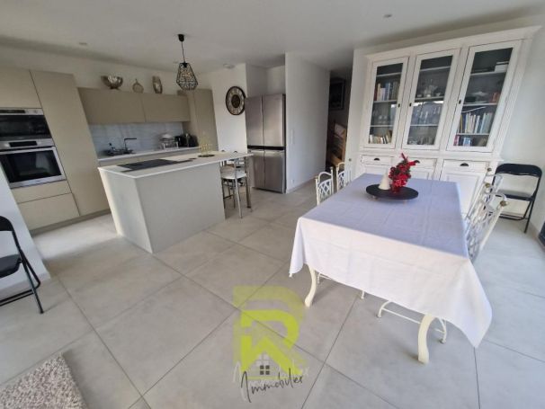 A vendre MAISON  5 PIECES 134 M2 BORD DE MER SERIGNAN