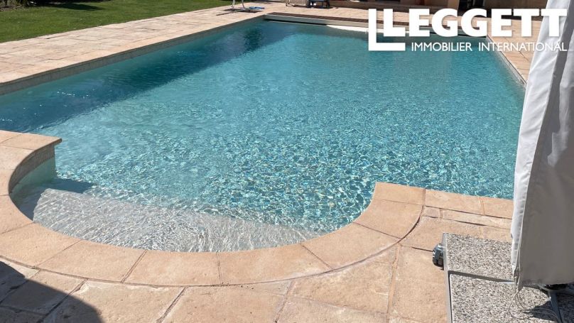 A louer MAISON  7 PIECES 205 M2  FLAYOSC