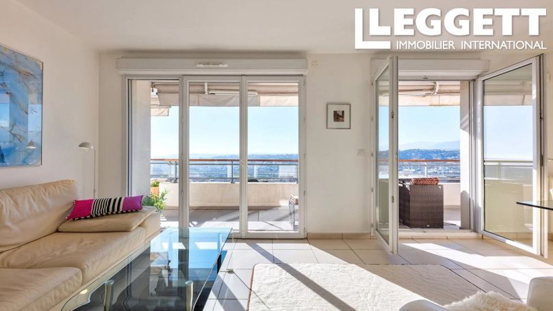 A louer APPARTEMENT T4 79 M2 BORD DE MER NICE