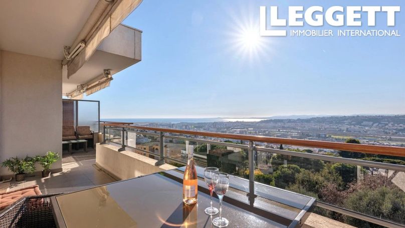 A louer APPARTEMENT T4 79 M2 BORD DE MER NICE