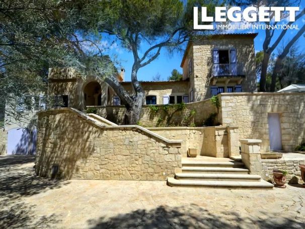 A louer MAISON  DE MAîTRE  BEAUCAIRE