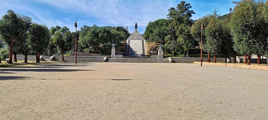 A louer APPARTEMENT T5 115 M2 TERRASSE PLAGE à PIED AJACCIO