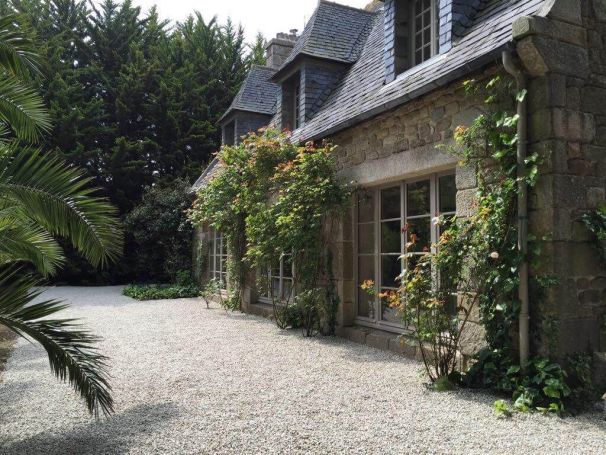 A vendre charmante propriete 5 pieces 185 m&sup2; plafe a pieds saint pol de leon