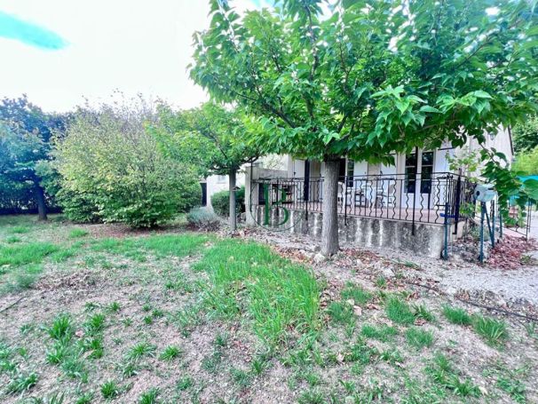 A louer MAISON  5 PIECES 92 M2  TAVERNES