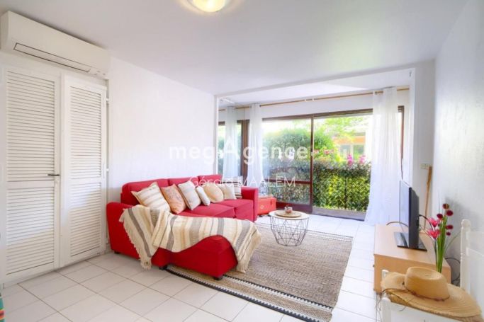 A louer APPARTEMENT T3 65 M2 BORD DE MER SAINT RAPHAEL