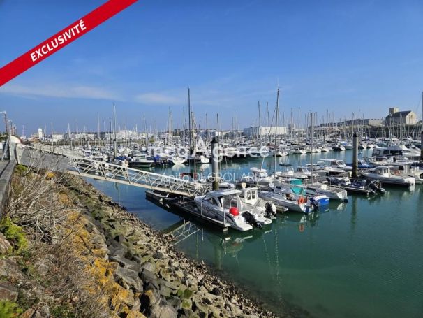 A louer STUDIO  26 M2 BORD DE MER LES SABLES D OLONNE