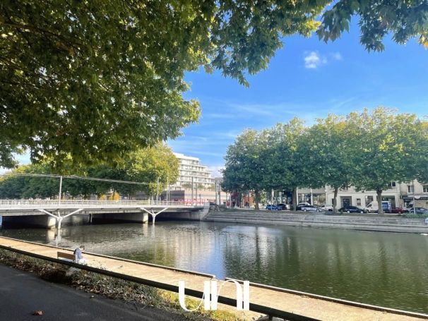 A louer APPARTEMENT T5 121 M2 TERRASSE  CAEN