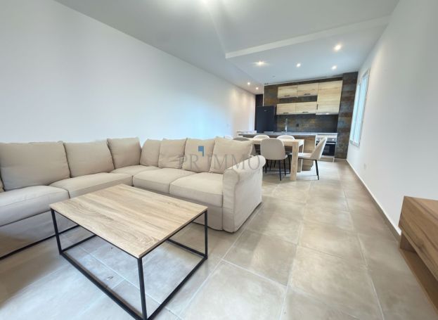 A louer APPARTEMENT T2 50 M2 TERRASSE BORD DE MER SAINT RAPHAEL