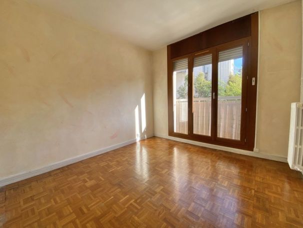 A louer APPARTEMENT T3 54 M2 TERRASSE  MARSEILLE 13EME