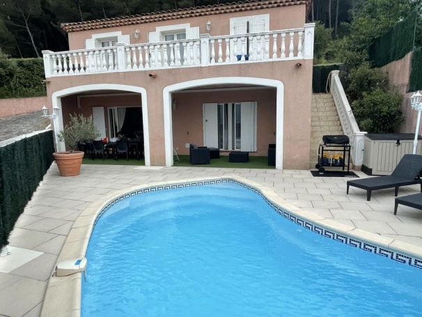 A louer MAISON  7 PIECES 154 M2  LA PENNE SUR HUVEAUNE